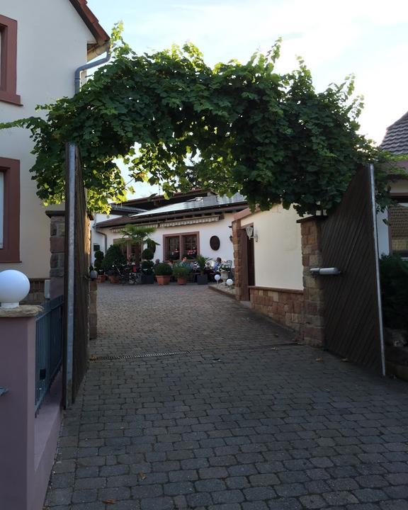 Weinstube Im Hahnegassel